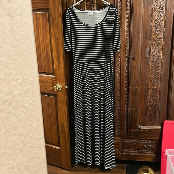 LuLaRoe Maxi Dress - Picture 1 of 1